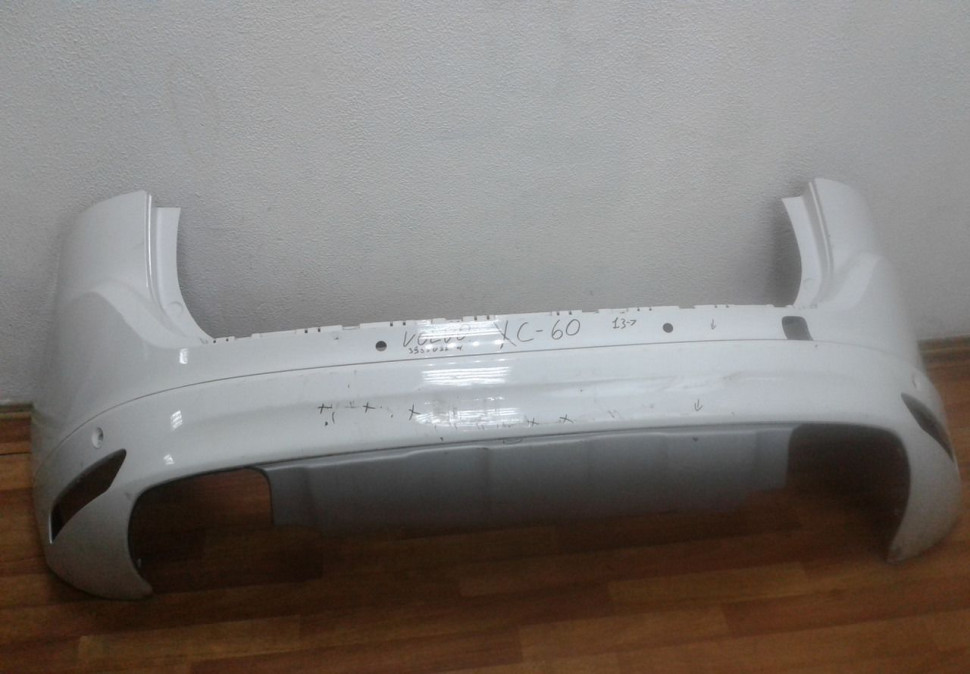 Бампер задний Volvo XC60 oem 30763426