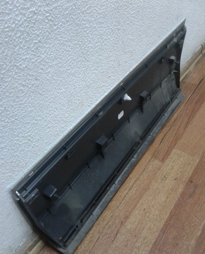 Молдинг двери задний правый Volkswagen Tiguan 2 oem 5na854950 Молдинг двери задний правый Volkswagen Tiguan 2 oem 5na854950