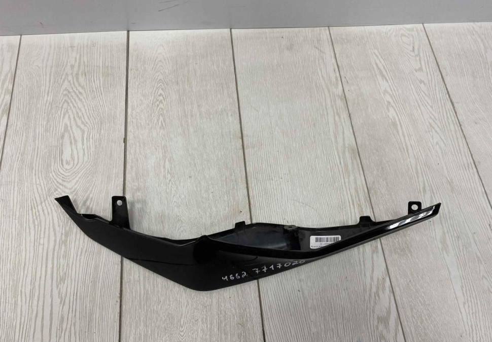 Задняя боковая часть правая BMW K49 S1000XR OEM 46628414330 Задняя боковая часть правая BMW K49 S1000XR OEM 46628414330