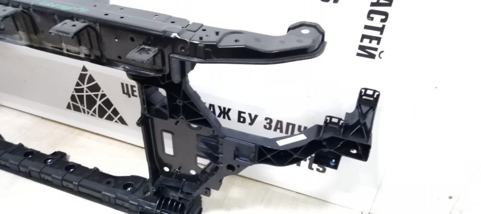 Панель передняя  Genesis G90 oem 64101D2050