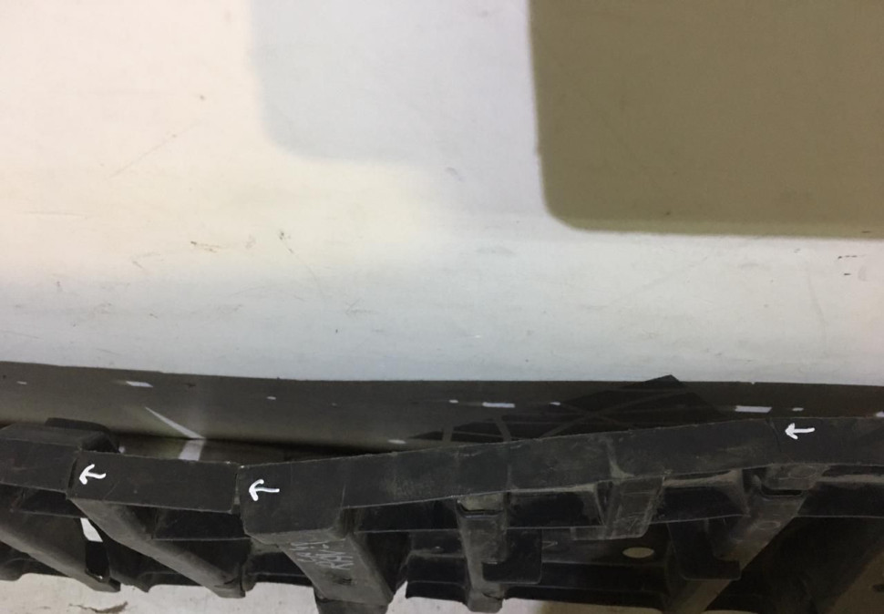 Пыльник переднего бампера Toyota Rav4 ca40 13- Oem 5261842070 (скл 3) Пыльник переднего бампера Toyota Rav4 ca40 13- Oem 5261842070 (скл 3)