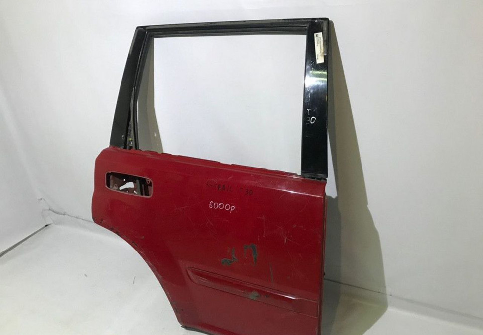 Дверь задняя правая Nissan X-Trail T30  OEM H21008H7MM  (скл-3)