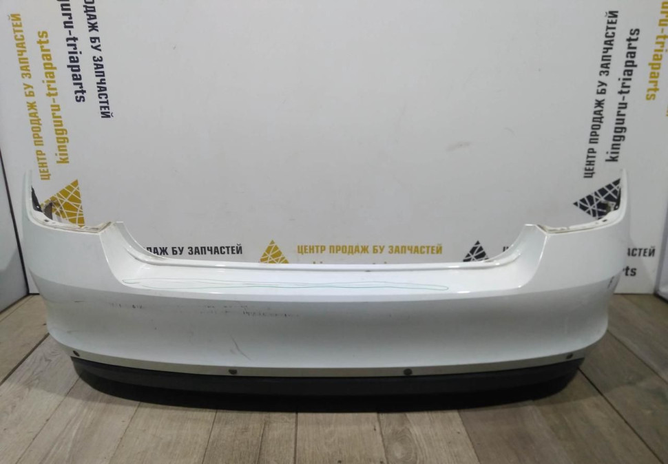 Бампер задний бу Skoda Rapid OEM 60U807421B (В)