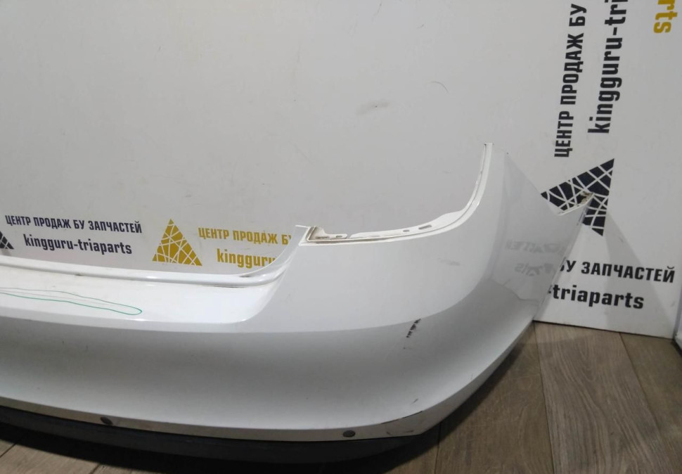 Бампер задний бу Skoda Rapid OEM 60U807421B (В)