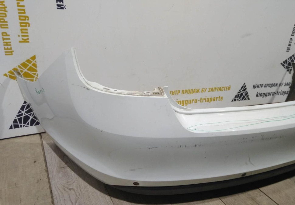 Бампер задний бу Skoda Rapid OEM 60U807421B (В)