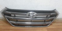 Решетка радиатора Hyundai Tucson 3 oem 86351d7100 (трещ. хрома)
