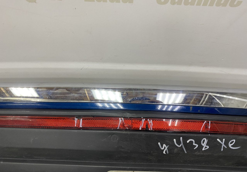 Спойлер заднего бампера Volkswagen Touareg 3 oem 760807521K