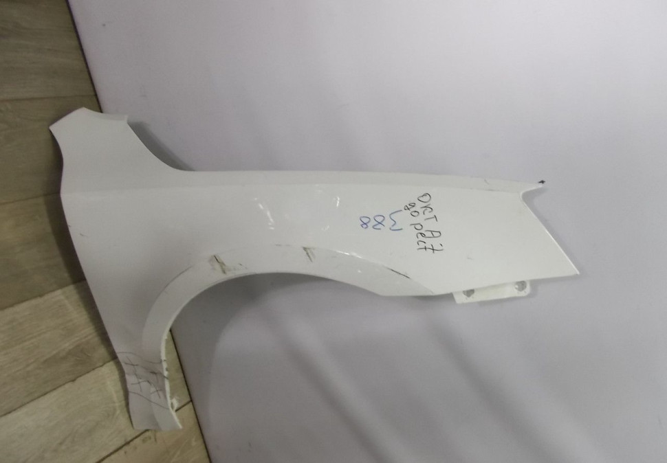 Крыло переднее правое бу Skoda Octavia A7 OEM 5E0821106A