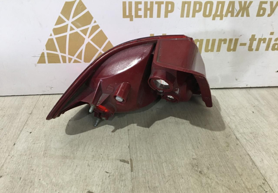 Фонарь правый Hyundai Getz рестайлинг 2005-2011 oem 924021c500 Фонарь правый Hyundai Getz рестайлинг 2005-2011 oem 924021c500