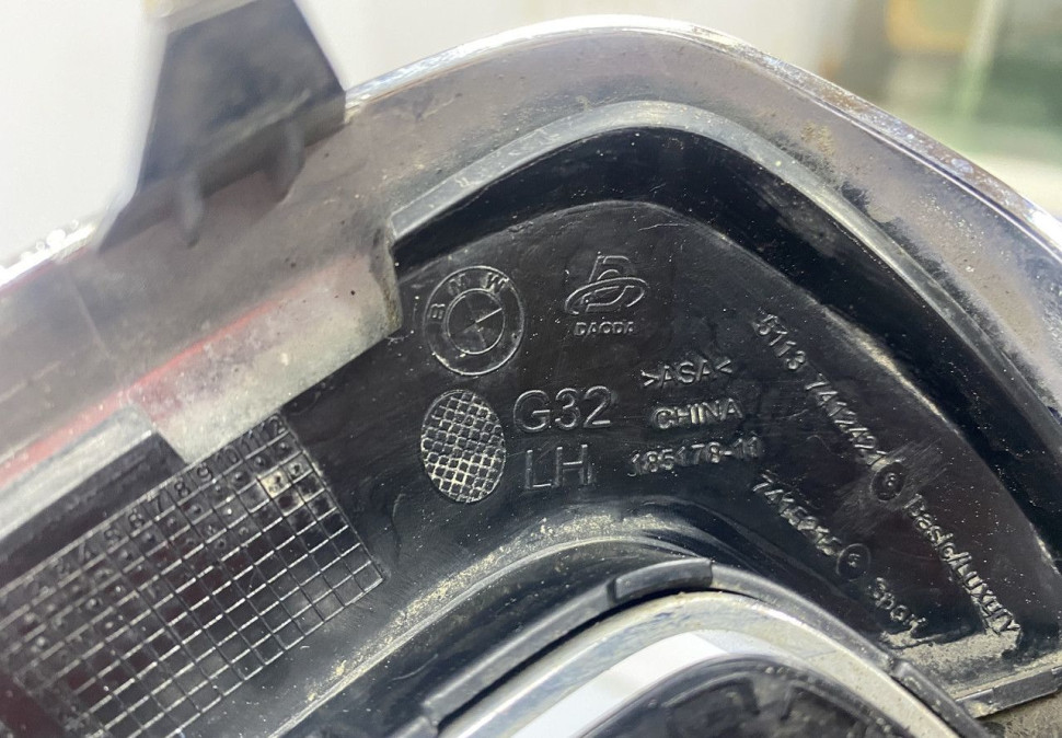 Решетка радиатора левая BMW 6 G32 OEM 51137412421 Решетка радиатора левая BMW 6 G32 OEM 51137412421