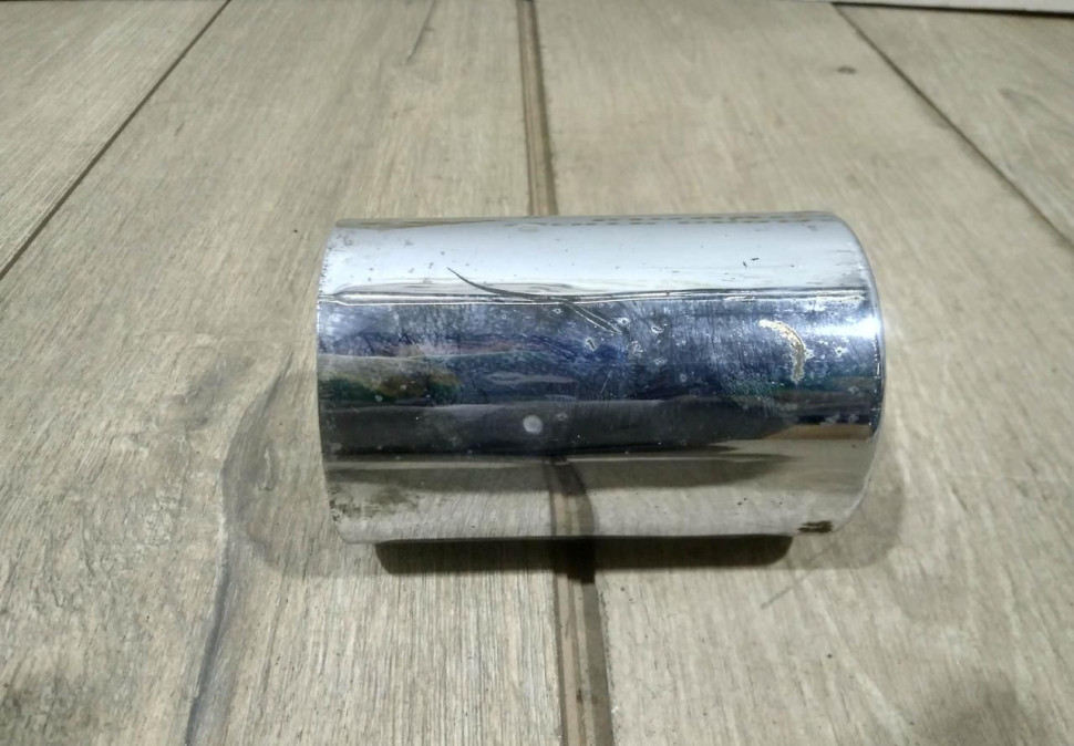 Насадка глушителя бу BMW X1 F48 OEM 18308648042 Насадка глушителя бу BMW X1 F48 OEM 18308648042