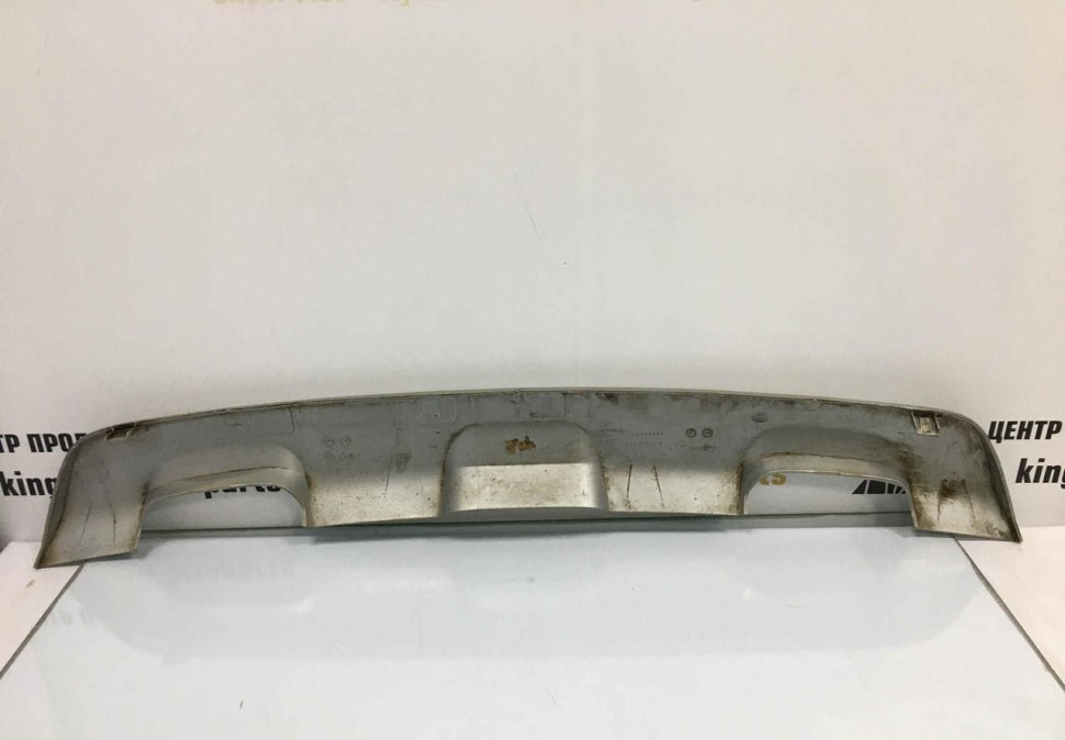 Накладка заднего бампера Renault Sandero Stepway 2 OEM 850700447R Накладка заднего бампера Renault Sandero Stepway 2 OEM 850700447R