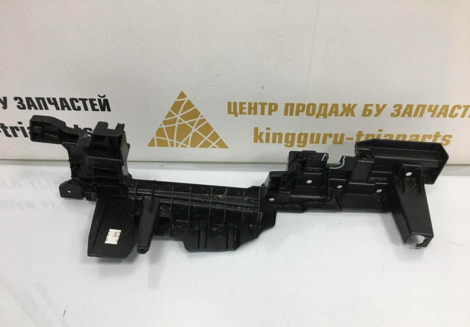 Кронштейн балки электрошторки BMW X5 G05 OEM 51477438240