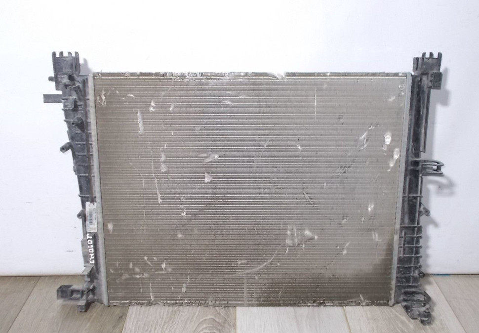 Радиатор охлаждения бу Renault Logan 2 OEM 214106179R