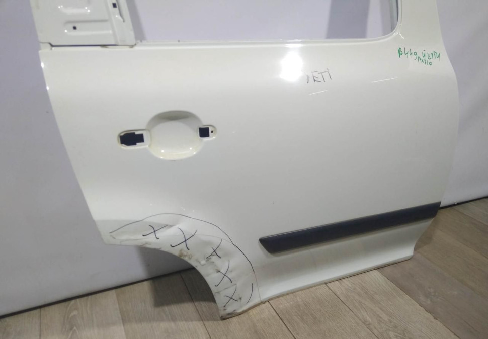 Дверь задняя правая бу Skoda Yeti OEM 5L0833052