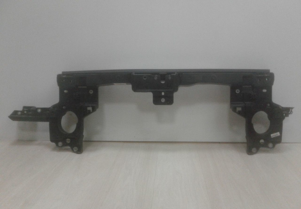 Панель передняя Volkswagen Touareg NF oem 7P6805594 (слом.часть)