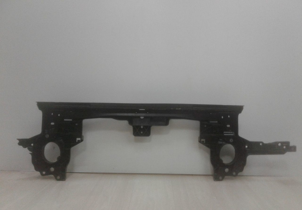 Панель передняя Volkswagen Touareg NF oem 7P6805594 (слом.часть) Панель передняя Volkswagen Touareg NF oem 7P6805594 (слом.часть)