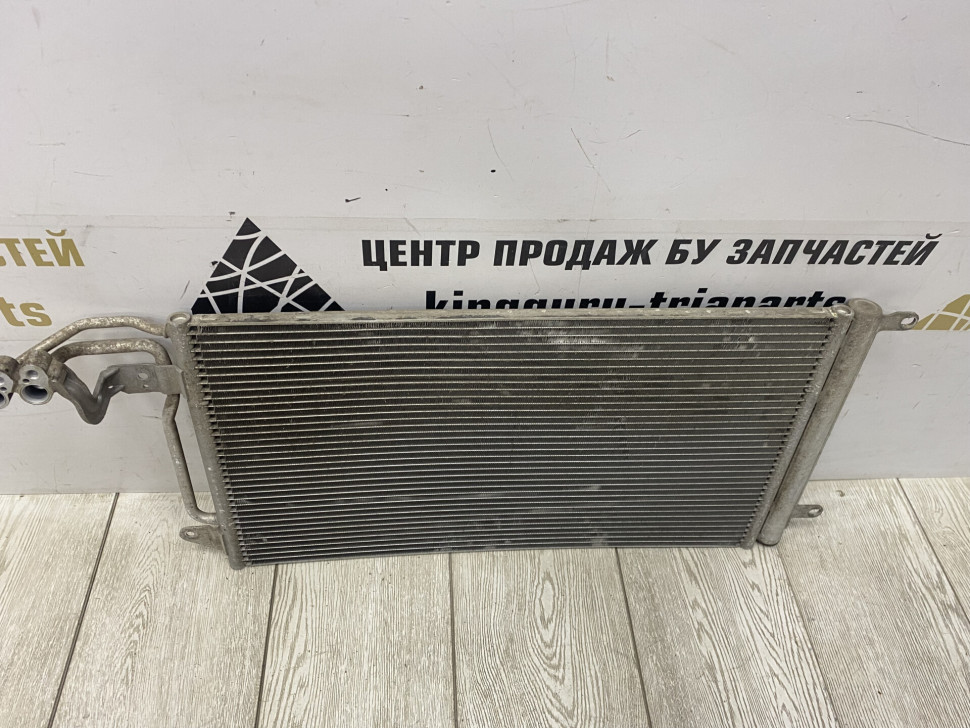 Радиатор кондиционера Volkswagen Polo 5 2009 oem 6C0816411B Радиатор кондиционера Volkswagen Polo 5 2009 oem 6C0816411B