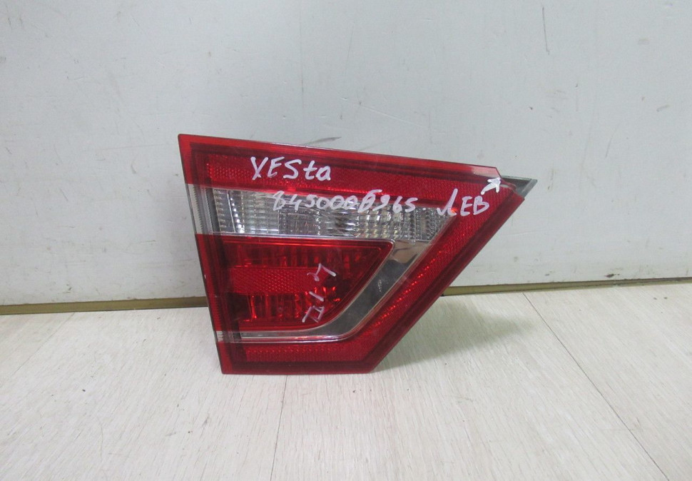 Фонарь левый внутренний Lada Vesta oem 8450006965 (скл-3)