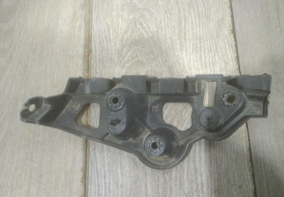 Кронштейн заднего бампера левый бу Renault Sandero 2 OEM 850459148R Кронштейн заднего бампера левый бу Renault Sandero 2 OEM 850459148R