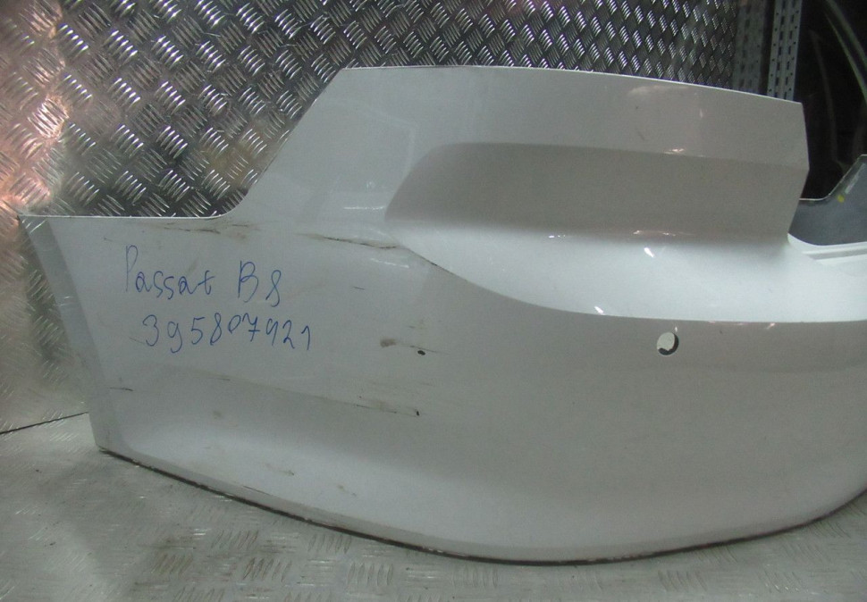 Бампер задний Volkswagen Passat B8 седан oem 3g5807421