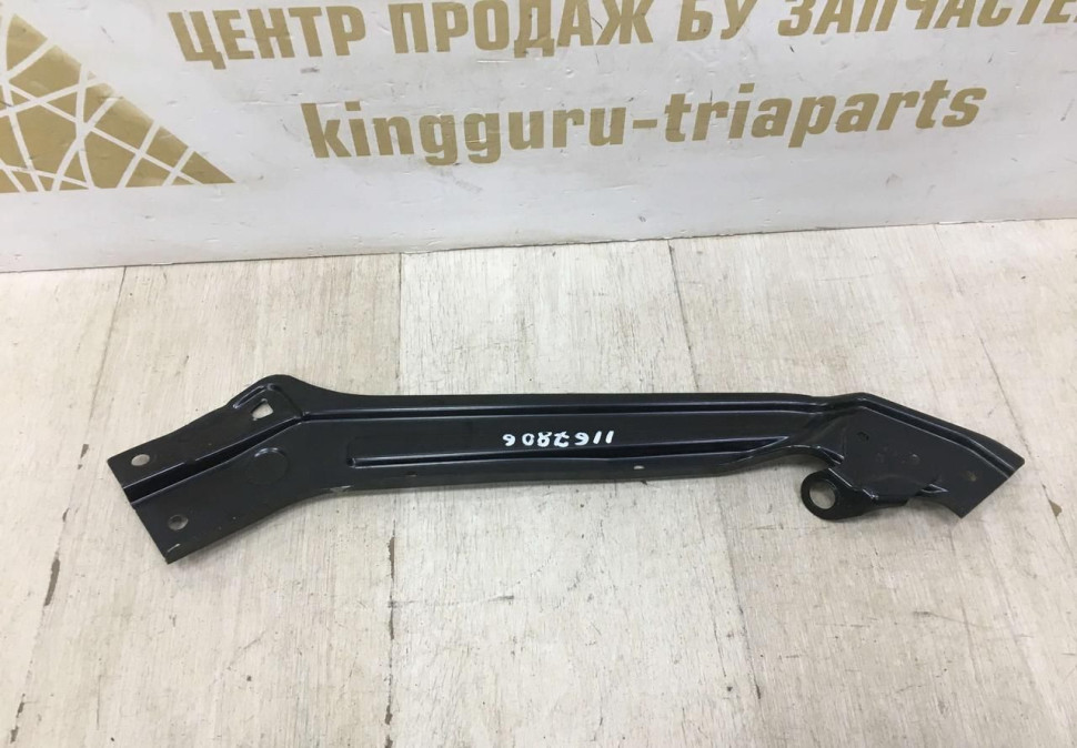 Кронштейн передней панели правый Skoda Karoq OEM 57A806930A