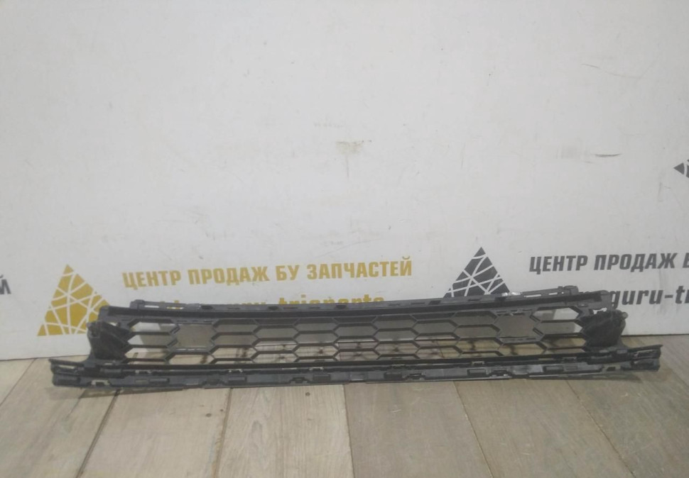 Решетка переднего бампера бу Skoda Karoq OEM 57A853677A Решетка переднего бампера бу Skoda Karoq OEM 57A853677A