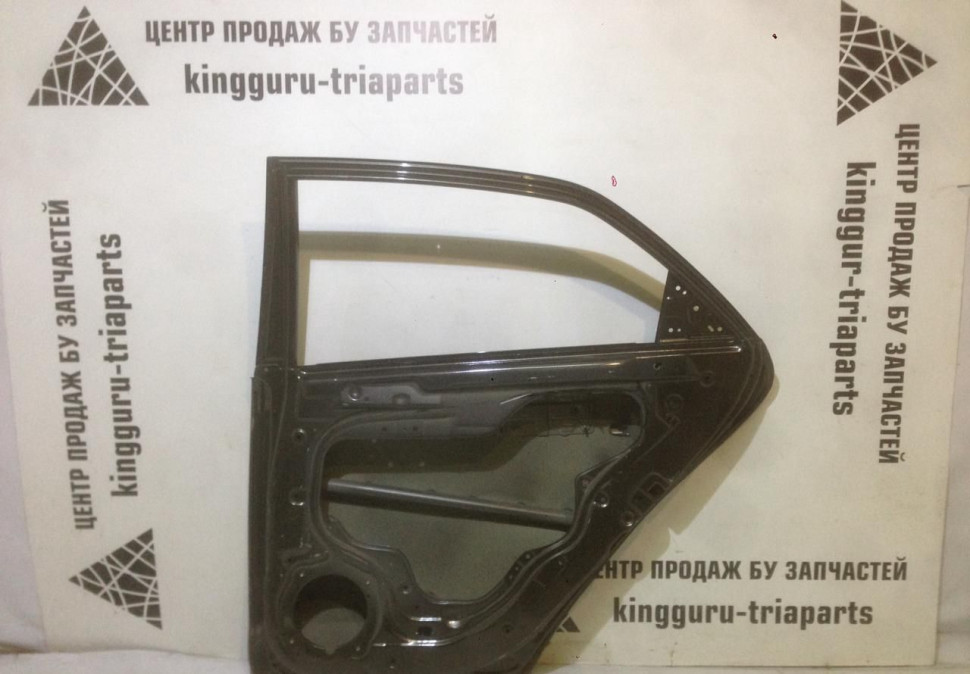 Дверь задняя правая Kia Cerato 2 oem 770041M010 (скл-3) Дверь задняя правая Kia Cerato 2 oem 770041M010 (скл-3)