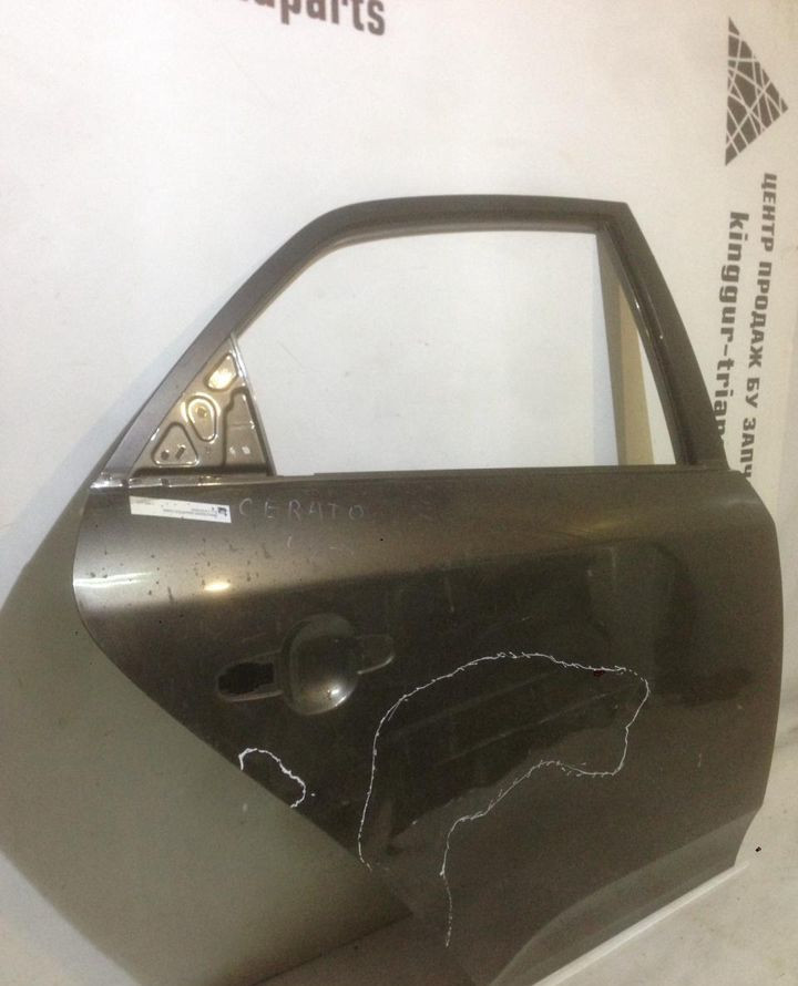 Дверь задняя правая Kia Cerato 2 oem 770041M010 (скл-3) Дверь задняя правая Kia Cerato 2 oem 770041M010 (скл-3)