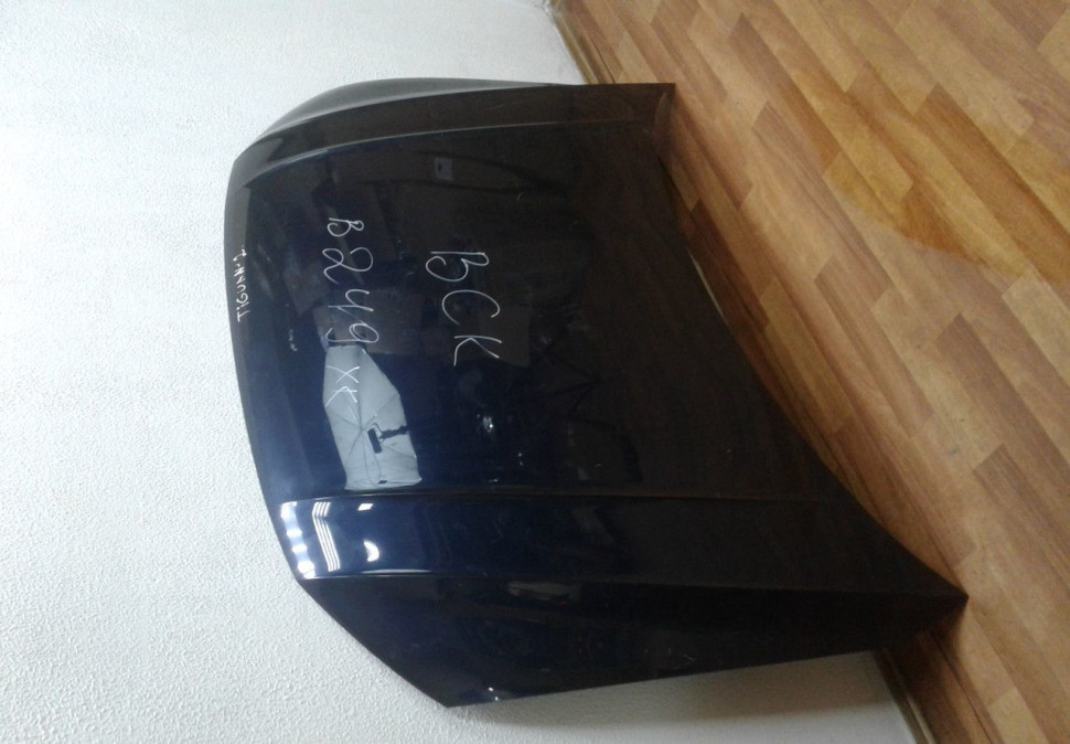 Капот Volkswagen Tiguan 2 5NA823031H (вмятины)