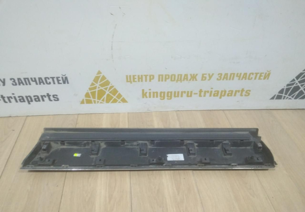 Молдинг двери задний правый бу Renault Arkana OEM 828761923R