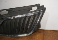 Решетка радиатора бу Skoda Rapid OEM 5JA853668