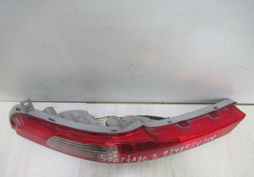 Противотуманный фонарь задний левый KIA Sportage oem 924053u300 (скл-3) Противотуманный фонарь задний левый KIA Sportage oem 924053u300 (скл-3)