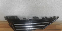 Решетка птф правая Volkswagen Touareg NF oem 7p6853666