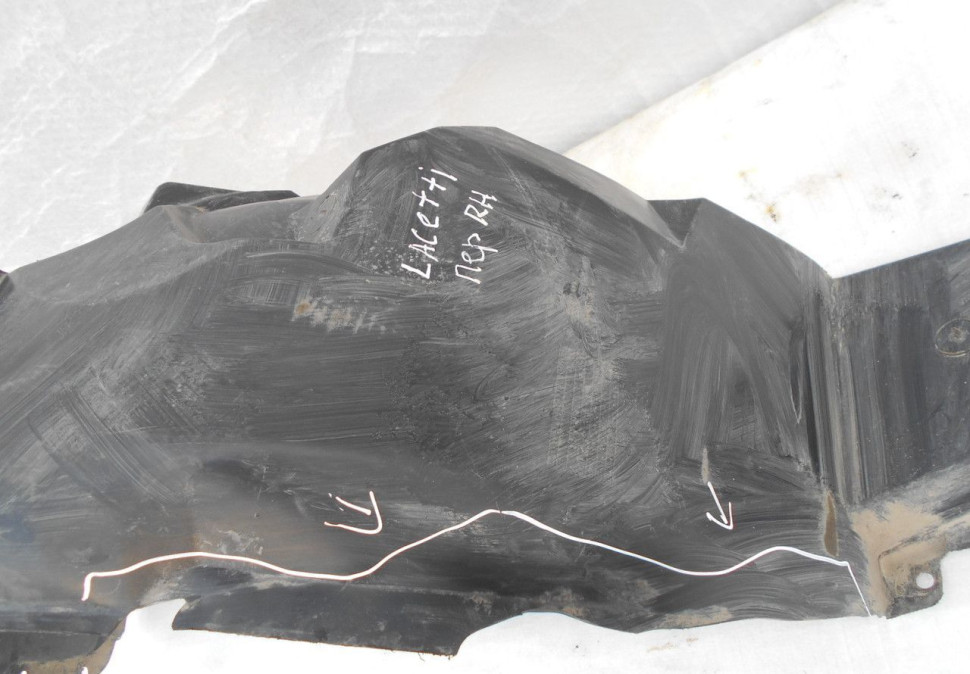 Подкрылок пер прав Chevrolet lacetti с деф (скл-3)