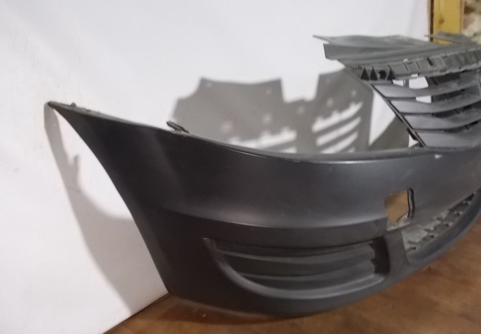 Бампер передний бу Renault Logan 1 OEM 8200916703