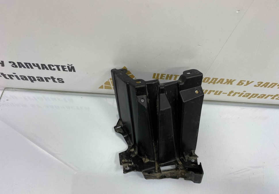 Защита днища правая BMW X5 G05 OEM 51757424902