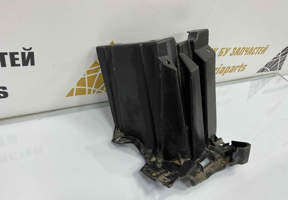 Защита днища правая BMW X5 G05 OEM 51757424902