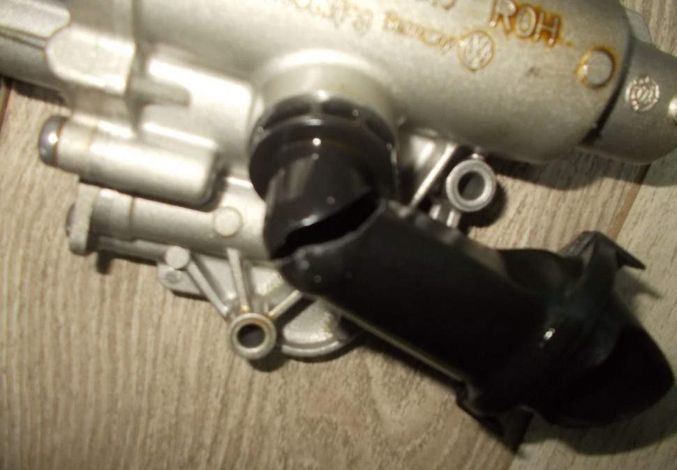 Масляный насос бу Skoda Octavia A7 (1,4) OEM 04E115109S