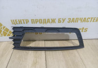 Решетка бампера правая бу Skoda Rapid OEM 60U807682