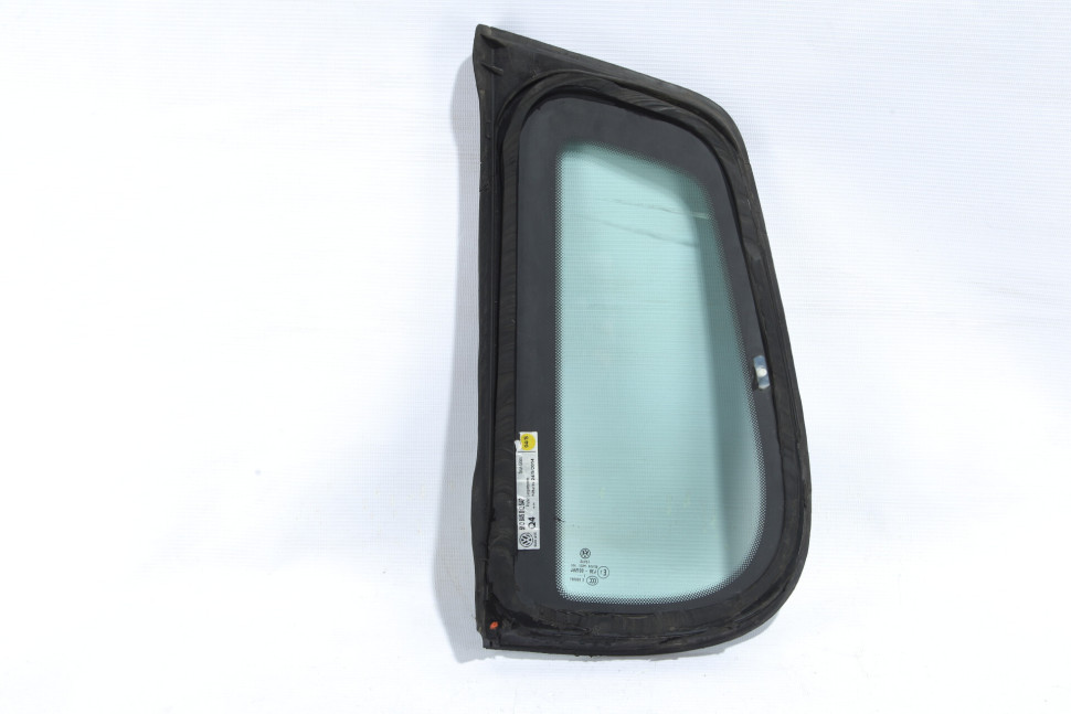 Стекло кузова заднее правое "глухое" Volkswagen Tiguan Oem 5N0845042 Стекло кузова заднее правое "глухое" Volkswagen Tiguan Oem 5N0845042