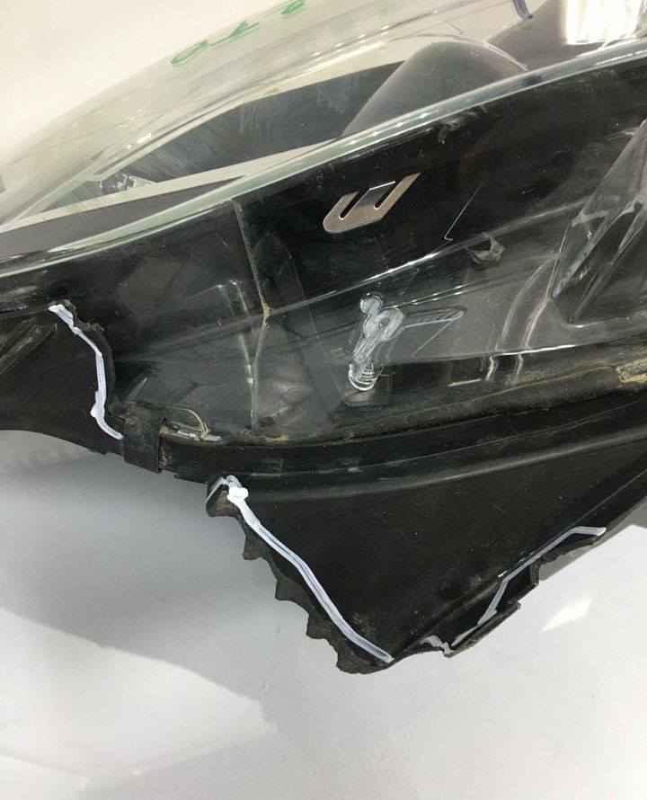Фара правая Renault Kaptur OEM 260108765R