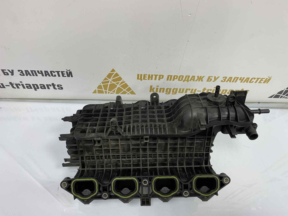 Впускной коллектор Skoda Octavia A7 1.4 OEM 04E129711L