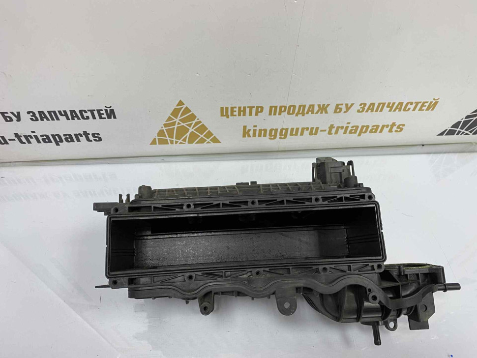 Впускной коллектор Skoda Octavia A7 1.4 OEM 04E129711L Впускной коллектор Skoda Octavia A7 1.4 OEM 04E129711L