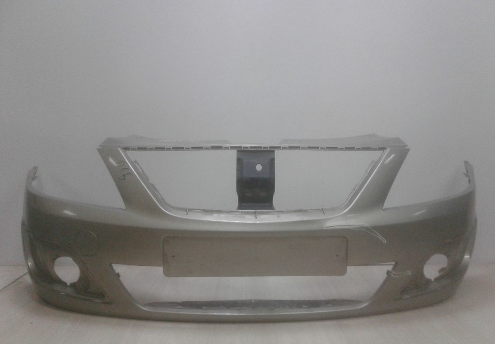 Бампер передний Lada Largus oem 8450000245 (трещины)