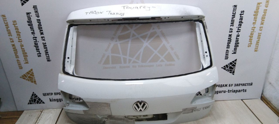 Крышка багажника Volkswagen Touareg 2  NF oem 7P6827025