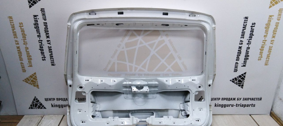 Крышка багажника Volkswagen Touareg 2  NF oem 7P6827025