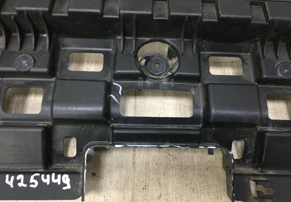 Кронштейн заднего бампера BMW X6 G06 OEM 51127425449