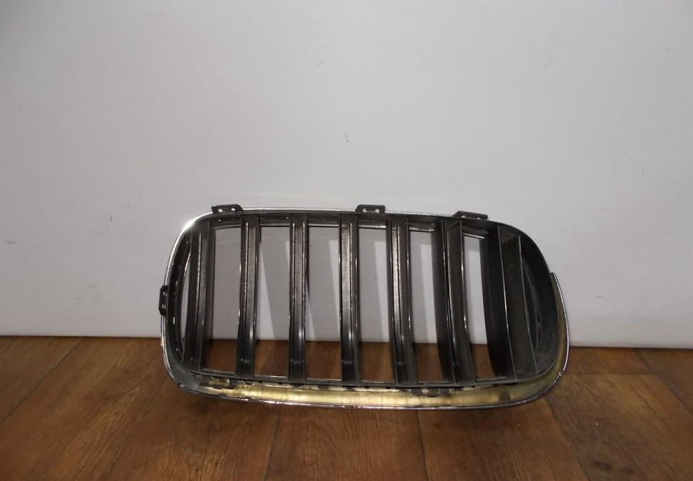 Решетка радиатора левая бу BMW X6 F16 OEM 7316075 Решетка радиатора левая бу BMW X6 F16 OEM 7316075