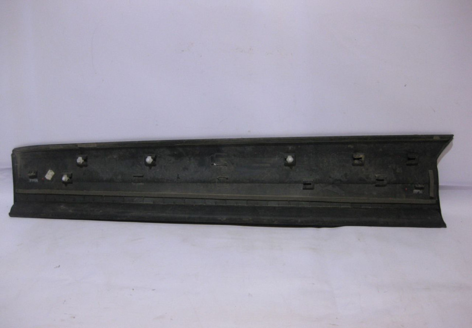Молдинг двери передний правый Volkswagen Tiguan (11-16) oem 5n0854940a (скл-3)